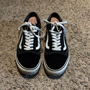 Vans Men's Black and White Sneakers